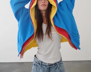 Sudadera con capucha con corte corto de peso pesado, ropa de calle personalizada, sudaderas con capucha con dobladillo crudo personalizado, sudadera con cremallera y punto de contraste de color sólido - Product Image 3