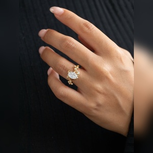 แหวนหมั้นเพชรโมอิสซาไนต์ทรงรี ทอง 10K 14K 18K เงิน แพลตินัม ดีไซน์ธรรมชาติ ราคาโรงงานโดยตรง - Product Image 3