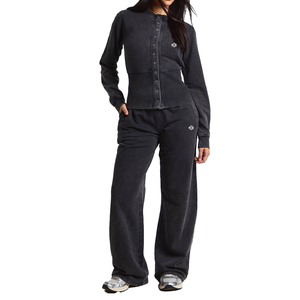 Ensemble 2 pièces pour femmes, sweat-shirt à boutons en coton lavé et jogging, coupe décontractée, survêtement personnalisé OEM ODM pour femmes - Product Image 1