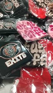 Gorros de Jacquard con logotipo personalizado con estilo Diseño de patrón intrincado Gorros de punto con bordado 3D Impresión digital de bajo precio - Product Image 5