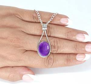 Pendentif améthyste ovale fabriqué à la main | Bijoux Boho vintage en argent sterling 925, breloque pierre de naissance février pour colliers - Product Image 3