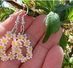 Beaded <b>Daisy</b> Earrings, Flower Earrings, <b>Daisy</b> Chain, Mother's Day <b>Gifts</b>, Mother's Day Earrings. - Product Image 2