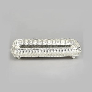 Grand plateau rond en aluminium pour organiser des événements servant des boissons ou rehaussant votre décoration intérieure avec élégance - Product Image 1