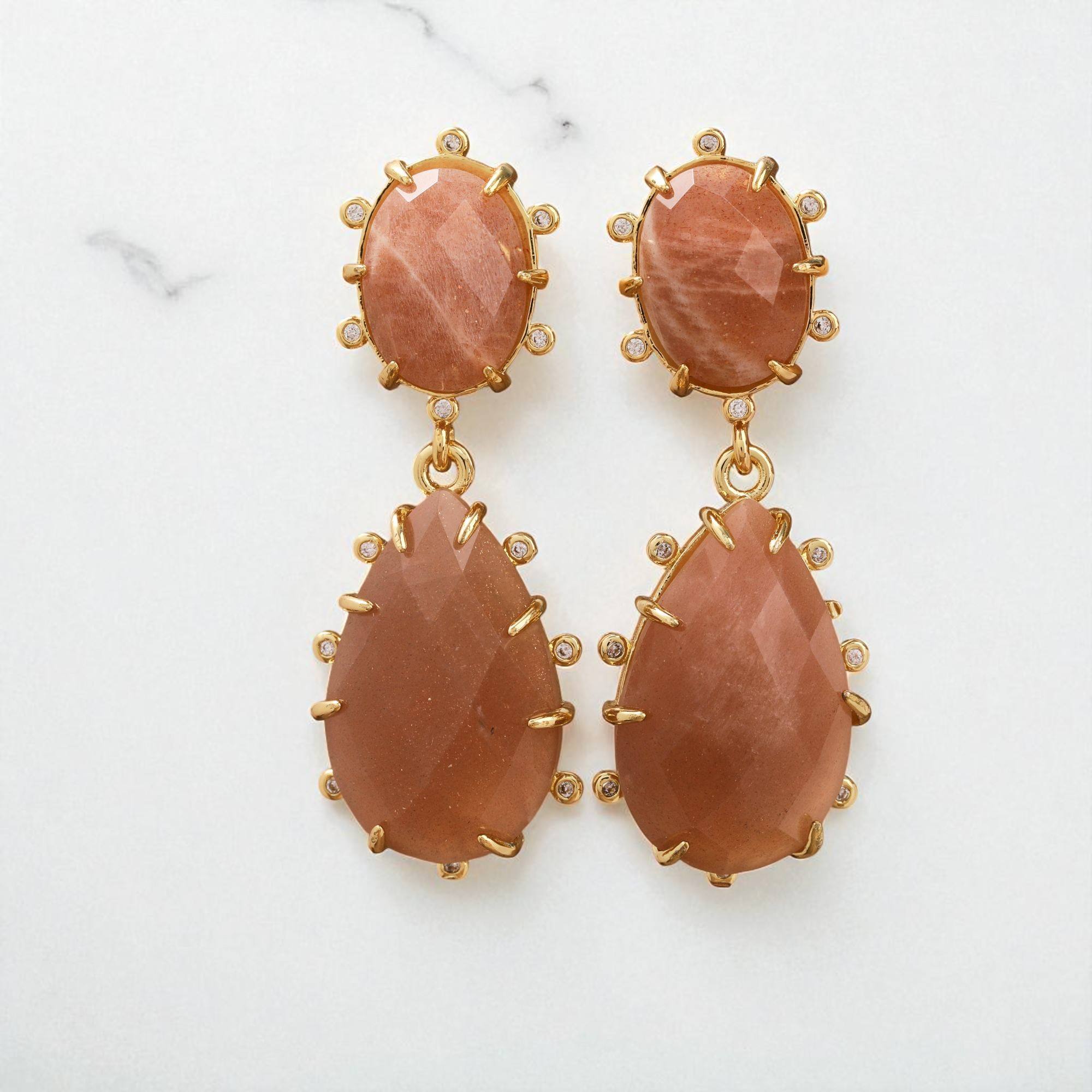 มูนสโตนสีพีช