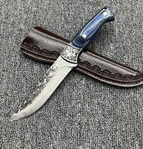 Couteau de chasse en acier inoxydable avec manche en plastique et lame noire pour le camping, utilisation multifonctionnelle en extérieur, OEM - Product Image 1