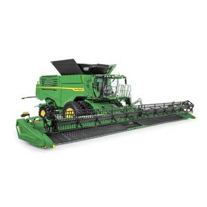 ล้อ GM100 130KW ใหม่เอี่ยมที่เก็บเกี่ยวแบบผสมผสานได้รับการรับรอง CE สำหรับการเก็บกระเทียมข้าวโพดซึ่งมีเครื่องยนต์สำคัญ