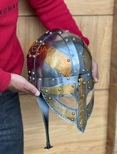 Casco de Guerrero Vikingo Hecho a Mano con Acabado en Latón y Acero, Casco de Armadura Nórdica Medieval para Exhibición, Cosplay y Coleccionistas - Product Image 2