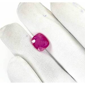 Rubis du Mozambique naturel non traité 7,20 carats, qualité supérieure, taille coussin, rose rouge émeraude, certifié IGI, poli - Product Image 4