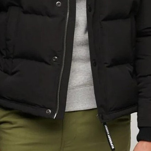 Las chaquetas acolchadas de alta calidad más vendidas para hombres y mujeres Decoración de bordado fácil de usar Disponible Todos los tamaños Colores MOQ bajo - Product Image 5