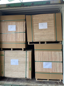 Hojas de madera contrachapada frontal Diseño moderno Suministro de fábrica Reconstituido Nuevos gabinetes superiores Puertas Paneles de muebles de Vietnam - Product Image 5