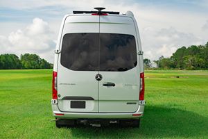Mejor Oferta 2022 Sprinter 3500XD Patriot |   Autocaravana Premium |   Autocaravana de Lujo para Viajes |   Vehículo Listo para Exportación - Product Image 6