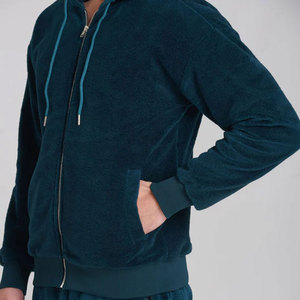 Survêtement sur mesure pour homme, coupe ajustée, imprimé uni, streetwear, tissu en velours, sweat-shirt à capuche, style zippé - Product Image 3