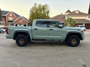 โตโยต้า ทันดรา ลิมิเต็ด ครูว์แม็กซ์ 4x4 ปี 2022 สภาพดี - Product Image 4