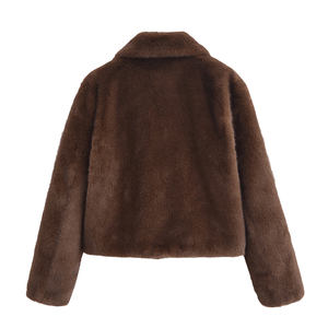 Manteaux et vestes en fausse fourrure pour femmes de couleur marron à col rabattu à manches longues - Product Image 2