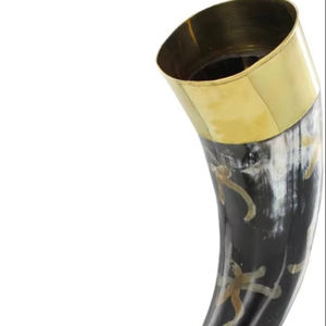 Precio al por mayor cuerno vikingo auténtico medieval comida segura epoxi beber cuerno con soporte vikingo hogar Bar accesorios a bajo precio - Product Image 1