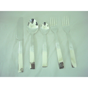 Meilleures offres de couverts Set de couverts en acier inoxydable Set de couverts dernier cri pour table à manger - Product Image 1