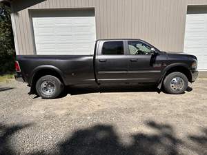 UTILISÉ LHD/RHD 2018 RAM 3500 LARAMIE 4X4 - Product Image 5