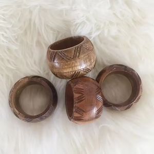 Rond de serviette rond en bois de conception fantaisie pour le prix de gros décor de cuisine décoration de fête d'anniversaire artisanat - Product Image 2