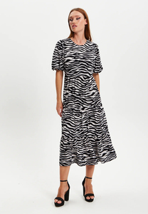 Nouvelle robe mi-longue en viscose imprimée zèbre à la mode pour femmes et filles à prix raisonnable de l'Inde - Product Image 3