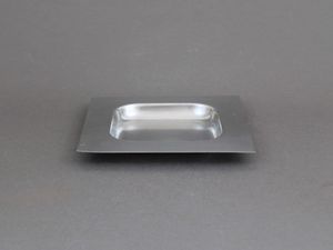 Porte-savon en aluminium au design minimaliste pour une salle de bain propre, favorisant un espace organisé et hygiénique - Product Image 4