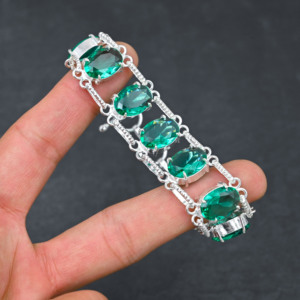 Pulsera de cadena chapada en plata 925 hecha a mano de diseñador, piedra preciosa de apatita verde creada en laboratorio, regalo de joyería fina para mujer - Product Image 6