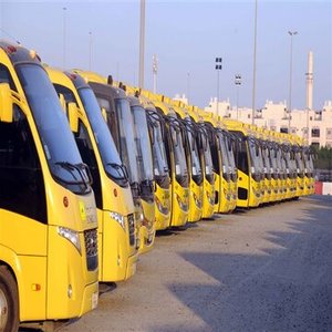 Autocar de tourisme d'occasion de haute qualité, 51 places, Euro 3 Diesel, boîte manuelle, idéal pour les longues distances, à vendre - Product Image 1