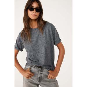 Camiseta Básica Cómoda - Product Image 5