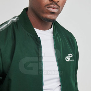 Survêtement d'entraînement pour hommes Vêtements de sport respirants à séchage rapide pour la salle de sport et le fitness en plein air Logo personnalisé Survêtement d'entraînement pour hommes - Product Image 4