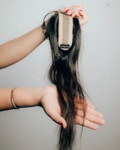 1x5 Base de seda Topper Extensión de cabello Remy de calidad superior 100% Cabello indio marrón y negro natural sin enredos 100g Peso - Product Image 3