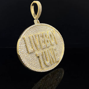 Pendentif pour homme en acier inoxydable serti de diamants CZ, style hip-hop - Product Image 1