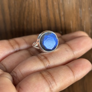 Anillos de Labradorita Natural, Anillos de Diseño Redondos de Latón Plateado, Anillos Modernos para Unisex, Regalos de Boda al por Mayor - Product Image 2