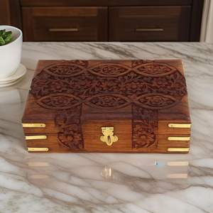 Joyero de madera hecho a mano personalizado, caja organizadora de madera tallada a mano para almacenamiento de joyas, elegantes cajas de anillos - Product Image 2