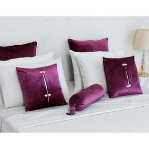 Literie Violetta King Size pour une Décoration de Chambre Luxueuse et Élégante - Product Image 1