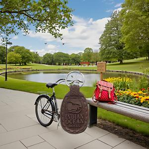 Llavero de goma de PVC de 2,5 pulgadas de estilo vintage Regalo corporativo de metal y artículo de evento promocional - Product Image 4