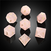 Vente en gros de dés en pierres précieuses naturelles, dés personnalisés pour D&D, ensemble de dés polyédriques en pierre pour le jeu de société Dungeons and Dragons, quartz rose