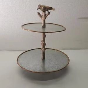 Plateau de support de gâteau en bois et métal en résine durable finition dorée décorative de luxe servant un plateau de gâteau au chocolat pour l'affichage - Product Image 2