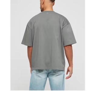 T-shirt blanc en coton 100% de haute qualité, surdimensionné et épais, personnalisable pour hommes, provenant du Bangladesh. - Product Image 4