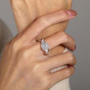 Jeulia Twisted Halo <b>Oval</b> Cut <b>Moissanite</b> Cluster <b>Engagement</b> <b>Ring</b> - Product Image 6