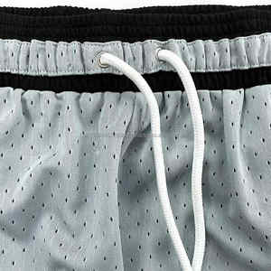 Short de basket-ball XS et de course à pied en maille pour hommes, léger, respirant et à séchage rapide avec cordon de serrage imprimé Technics - Product Image 3