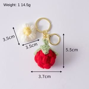 Nouveau Porte-clés Créatif en Coton au Crochet Fraise Tournesol, Pendentif Exquis Fait Main pour Couples, Élégant Cadeau à Suspendre - Product Image 4