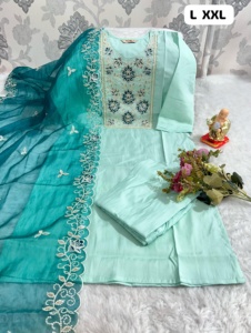 Hermosa muselina con trabajo manual Kurti Pant y Dupatta Fabricante y proveedor de Surat a precio mayorista - Product Image 6