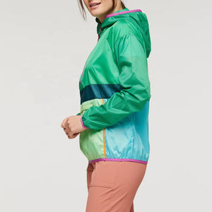 2025 Nueva Chaqueta ligera impermeable con capucha cortavientos de talla grande para mujer al aire libre para invierno a granel - Product Image 2