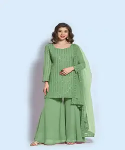 Schauen Sie die pakistanischen Salwar Kameez-Sets von Mädchen in Ihrem Shop aus Entdecken Sie unsere Sammlung von indischen und pakistanischen Kleidungsfotografien