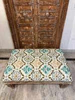 Chaise longue Deewan en bois fabriqué à la main avec rembourrage en textile Suzani Design indien traditionnel canapé de meubles de décoration intérieure