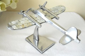 เครื่องบินตกแต่งสไตล์วินเทจโมเดลเครื่องบินอลูมิเนียมสีเงินประดับมุกแม่ของตกแต่งบ้านเครื่องบิน - Product Image 3