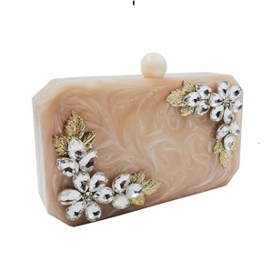 กระเป๋าคลัทช์ทำจากเรซินสำหรับผู้หญิงมาใหม่ล่าสุดกระเป๋าถือสำหรับปาร์ตี้สุดคลาสสิกทันสมัยสำหรับผู้หญิง - Product Image 1