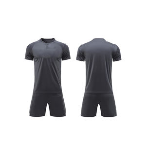 Conjunto de Camiseta y Pantalones Cortos de Fútbol con Diseño y Logotipo Personalizados, Uniforme de Club para Hombre - Product Image 3
