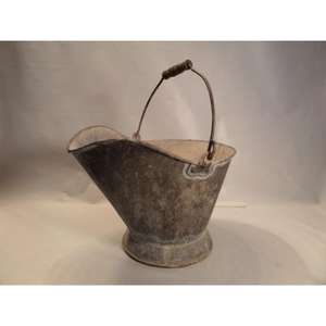 Seau à charbon en fer de style rustique avec poignée renforcée et charme vintage et idéal pour ajouter une touche chaleureuse aux cheminées - Product Image 5