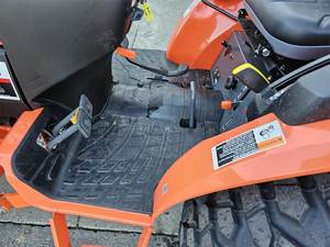 Tracteur LX4020HSD 2025 - Tracteur utilitaire compact haute performance - Product Image 3