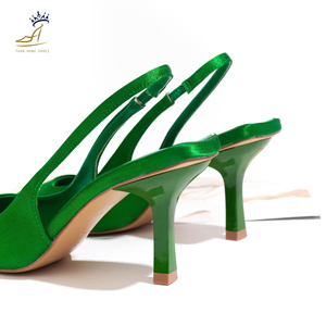 Zapatos de Tacón Alto con Tira Trasera, Satinados, Lisos, de 7 cm, con Punta en Pico, Fabricante de Calzado OEM ODM Vietnam - Product Image 5